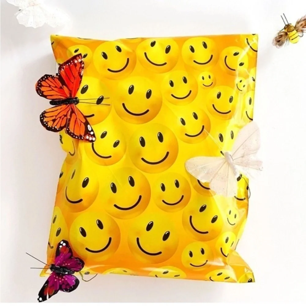 20 (10” x 13”) Smiley Face Poly Mailers Poly Bags